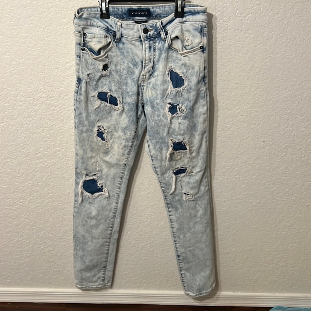 Aeropostale Mens washed out hole jeans